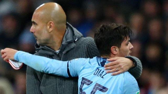 而是贯穿一 而是贯穿一